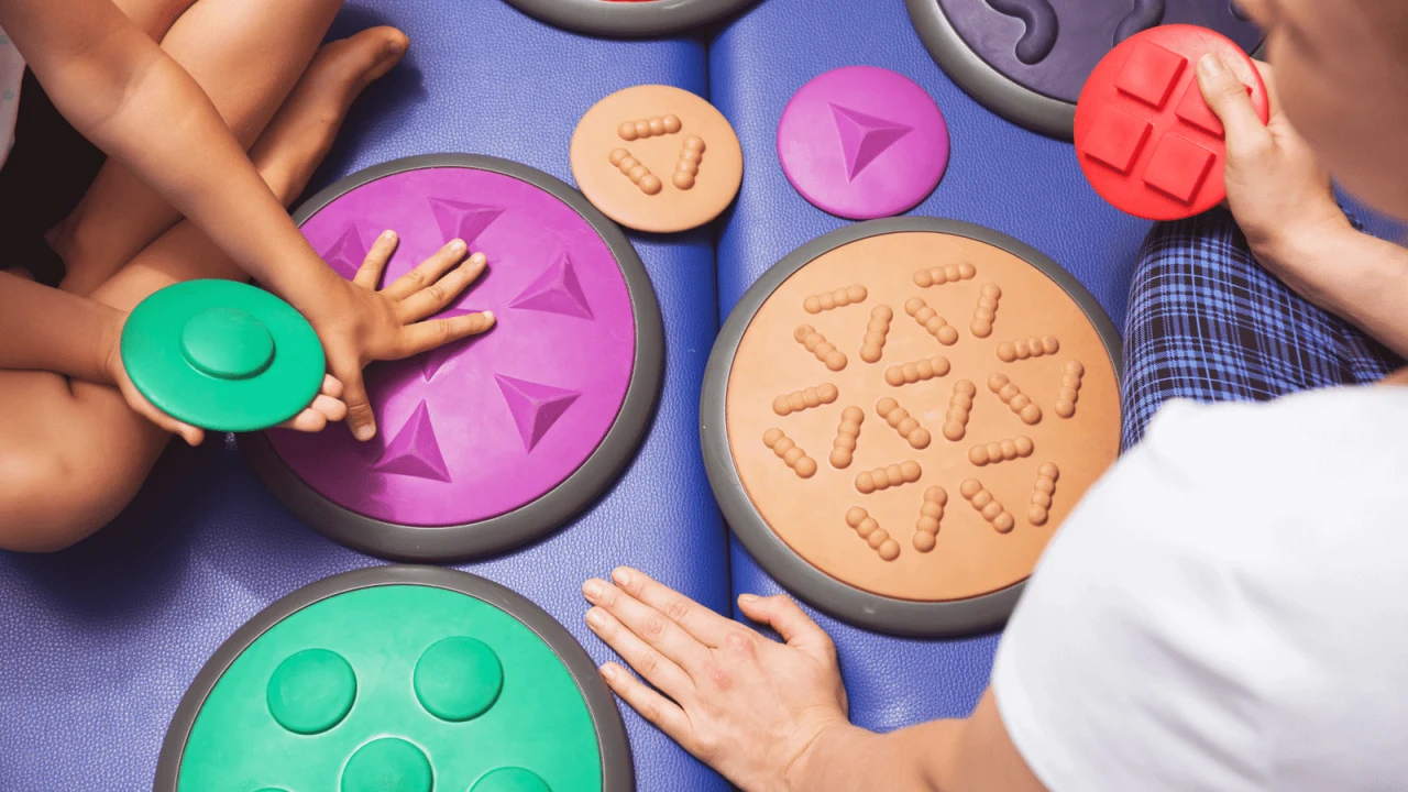 تدريب التكامل الحسي ودعم طيف التوحد (Sensory Integration)